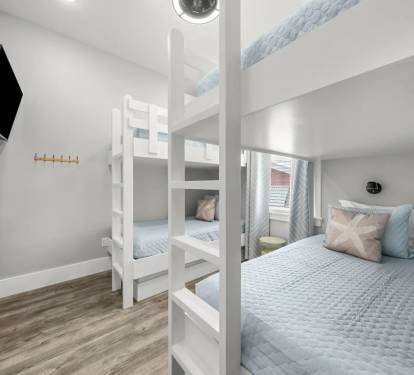 Bunk bedroom