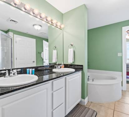 Double sinks with granite