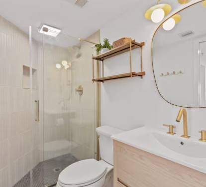 Shower and dressing space