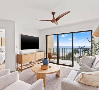 Beautifully decorated spacious living area