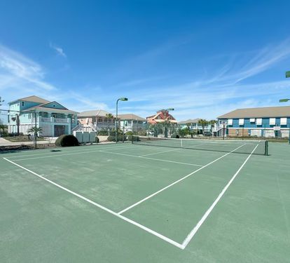 Community Tennis and Basketball courts