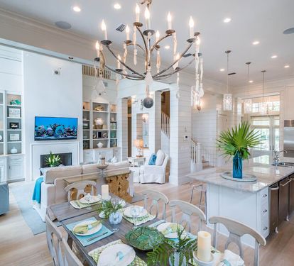 Ceilings that soar to 22 feet, 65 inch 4K TV &amp; fireplace
