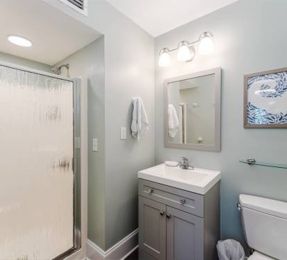 En Suite Bathroom for SeaScape's Fourth Bedroom