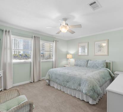 Guest Bedroom (King Bed)