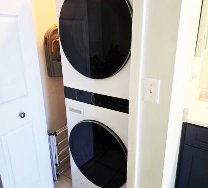 In unit washer and dryer.