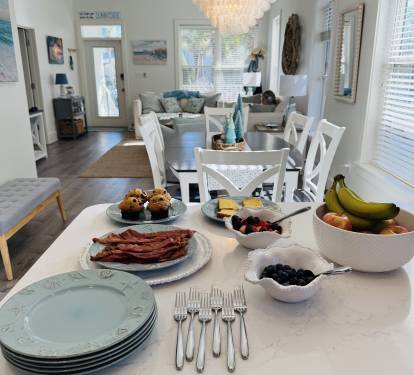 Our dining table and island offer plenty of seating for memorable family meals.