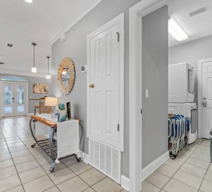 1st level hallway area