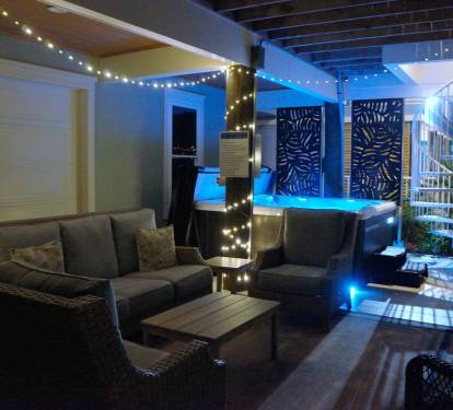Nights After a Day at the Beach are Relaxing...PRIVATE Hot Tub & Backyard Oasis!