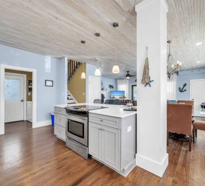 Perfect open floor plan for entertaining.