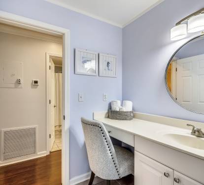Master Vanity