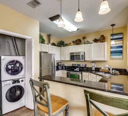 Washer & Dryer / Kitchen