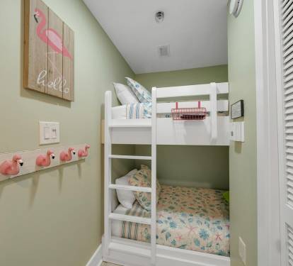 Bunk nook off hallway