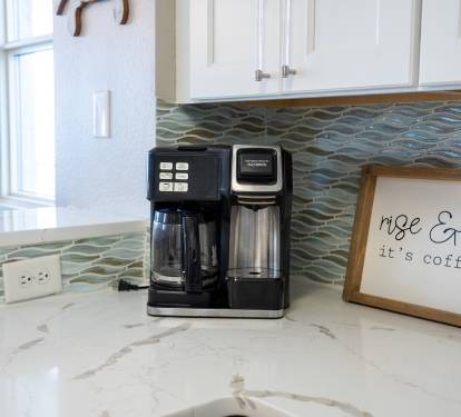 Dual Unit: Drip Coffee or Keurig, filters provided