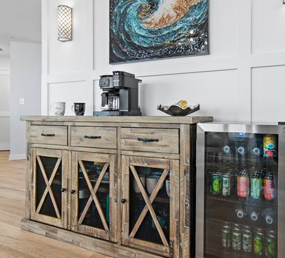 Kitchen with Keurig/Drip combo coffee maker