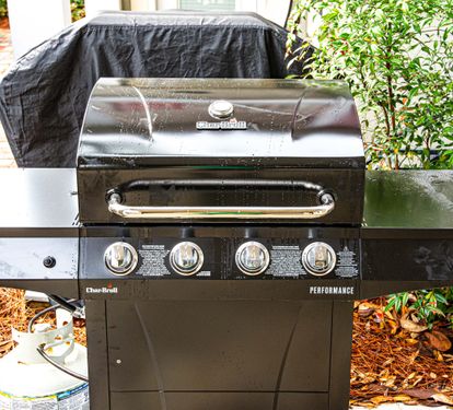 Fire up the grill after the beach. The gas BBQ is ready when you are. Burgers, fish, whatever you're craving.