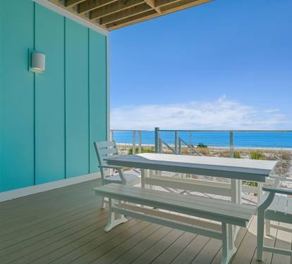 Outdoor dining with fantastic views