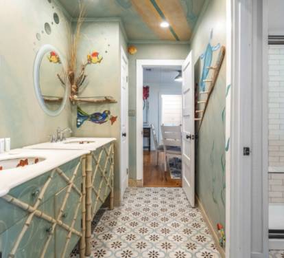 Bath 2, shower and toilet in additional area