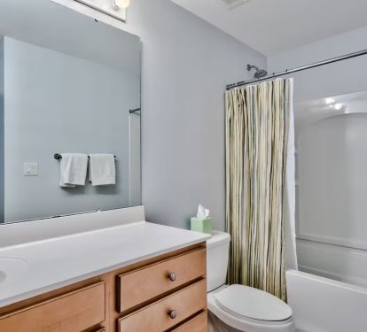 En Suite bath