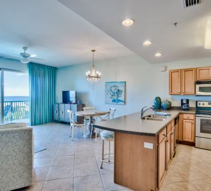 Fully equipped kitchen with new appliances