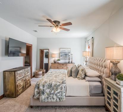 Master Bedroom (King)