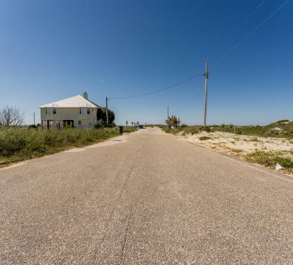 Beach Access 200' from Driveway