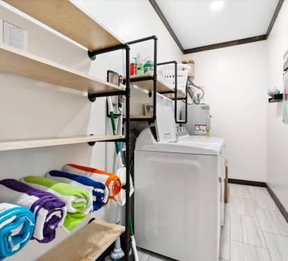 Laundry Room washer/ dryer