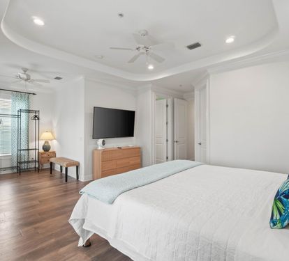 Master Bedroom (King)