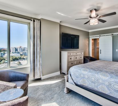 Master Bedroom with en suite bathroom