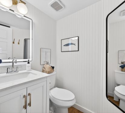 Upstairs Hall Bathroom with Shower