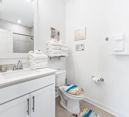 Full Bathroom #2 - Clean, modern bathroom with fresh linens and essential amenities