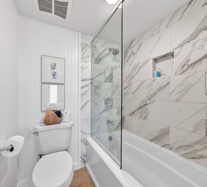 Upstairs Master Bathroom