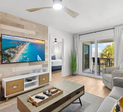Open living room and Gulf views!