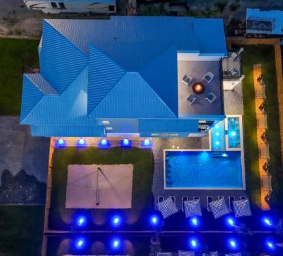 Aerial view of Casa Blanca! 