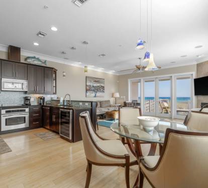 Kitchen/Dining