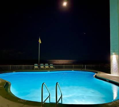 Heated pools and hot tubs are open at night