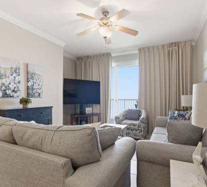 There's plenty of room to enjoy movie nights after days in the sun!