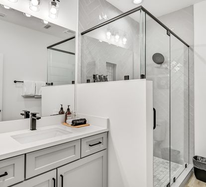 King Suite # 4: Private Bathroom (second floor)
