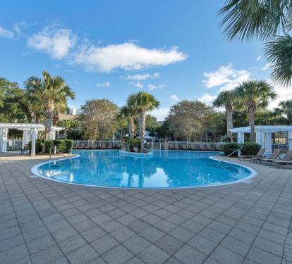Resort-Style Pool, Kids pool available