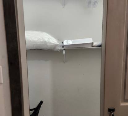 Master Walkin closet B