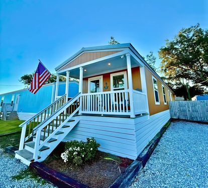 Cottage 8 Exterior