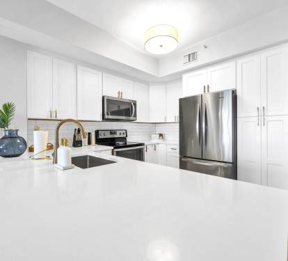 Our fully stocked kitchen has everything you need—from BPA-free dishware for kids and balcony dining to elegant porcelain sets, plus glassware, non-toxic cookware, bakeware, small appliances, and all the essentials to cook and enjoy with ease.
