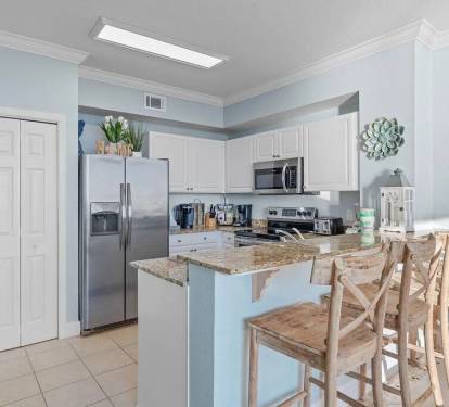 Kitchen with bar seating