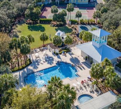 Bellview Pool, playground, sports courts and green space