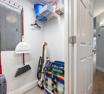 ?? "Convenience at Your Fingertips. Enjoy the comfort of a full-size laundry set, making your stay at After Dune Delight as effortless as it is relaxing." ????