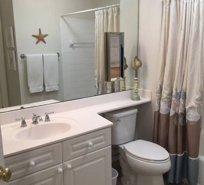 Bath with Tub/Shower