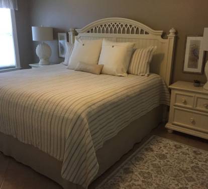 Master King Pillow-top Bed