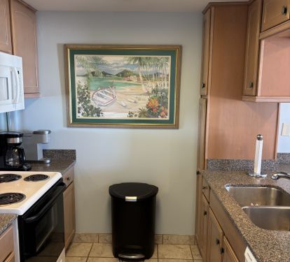 Full size kitchen w/ all full size appliances, cooking utensils and dishes