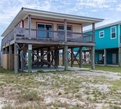 welcome to Maw-Maw's Beach House
