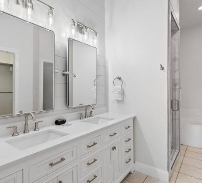 Beautiful master bath