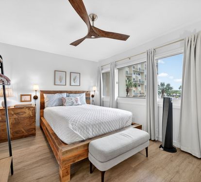 Downstairs Bedroom with Queen Bed and Customer Built-in Bunkbeds.